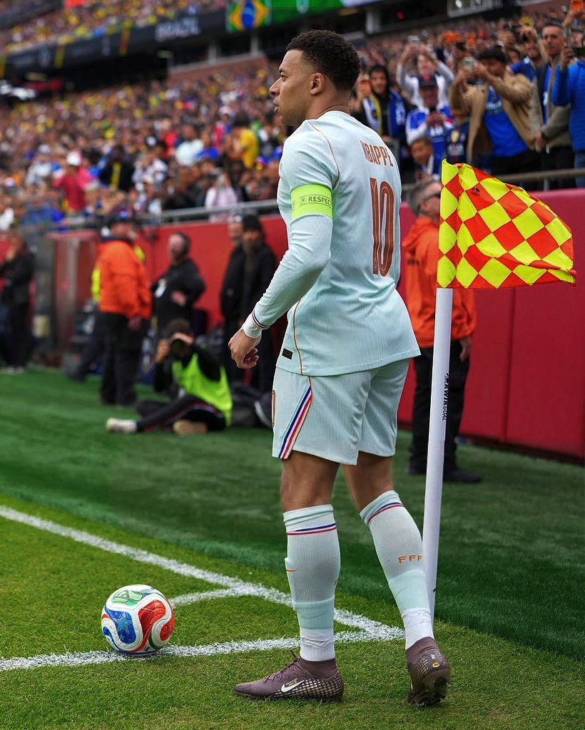 Kylian Mbappé Mbappé celebration